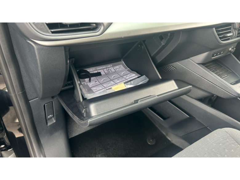 Ford Transit Courier E-Transit Courier 100kW 43kWh Limited Van Auto